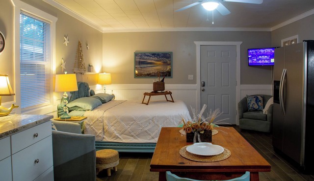 East Bay Hideaway - Attached Cozy Studio - Navarre