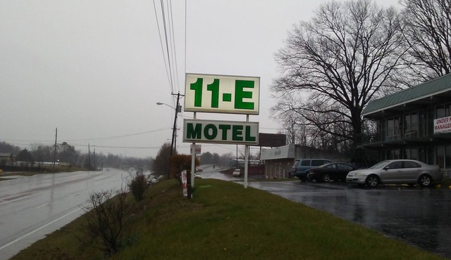 Eleven E Motel