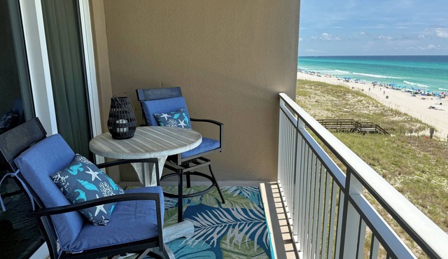 Emerald Beach 4th Fl. Beachfront Balcony. Family Friendly. Food. Bar. Starbucks.