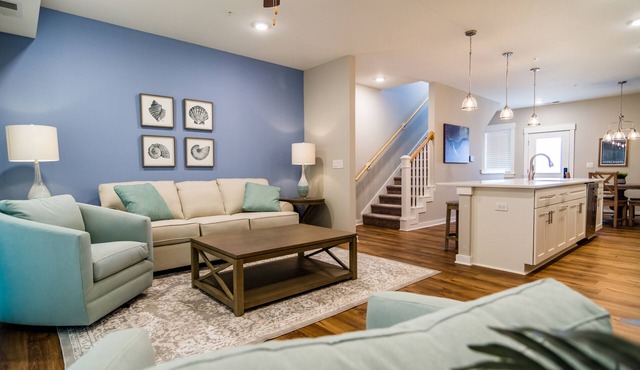 Emerald Star with Private Hot Tub, Near Beach and Wright Brothers Memorial! in Kill Devil Hills