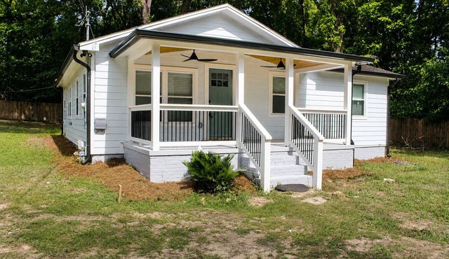 Enjoy the feel of this quiet, centrally located, and spacious accommodation