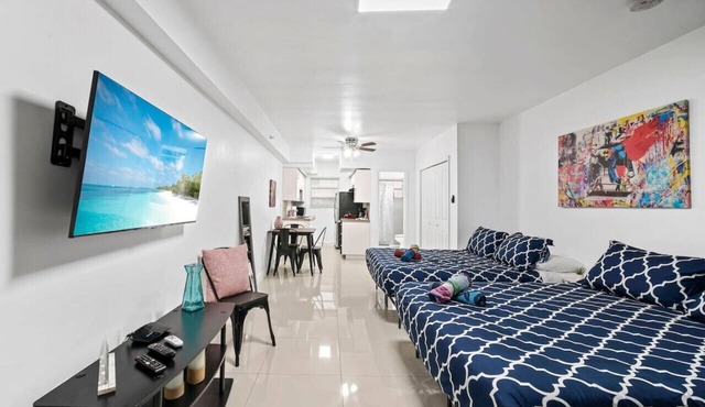Escape 2 Beach, Ocean Dr Deco Apt w/2 Queenbeds