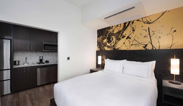 Experience Warm & Inviting Room Near Union Street Railroad Bridge – 0.6 mile