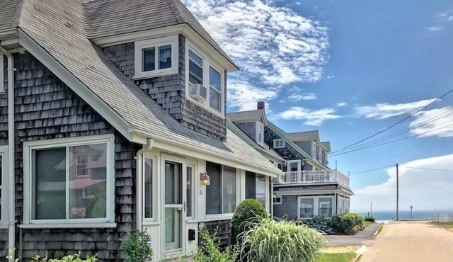 Falmouth Heights Charmer By The Beach RPAM004