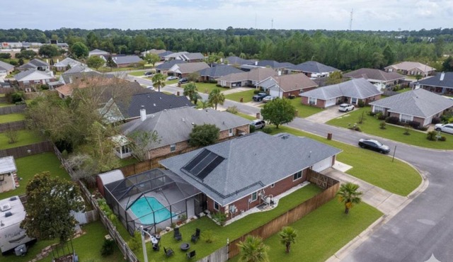 Family Milton Home with Private Pool