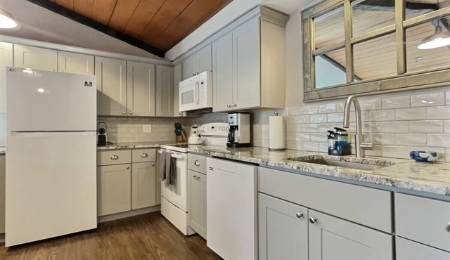 FiddleHead Lane-Near Killington, Fireplace, Grill