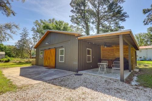 Fish & Relax! Magnolia River Cabin Hideaway