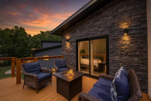 Flo Ride Chalet Hot tub Woodland viewsOn the Back 40 trail