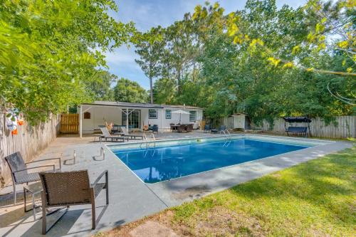 Game, Swim & Explore: Family Home in Pensacola