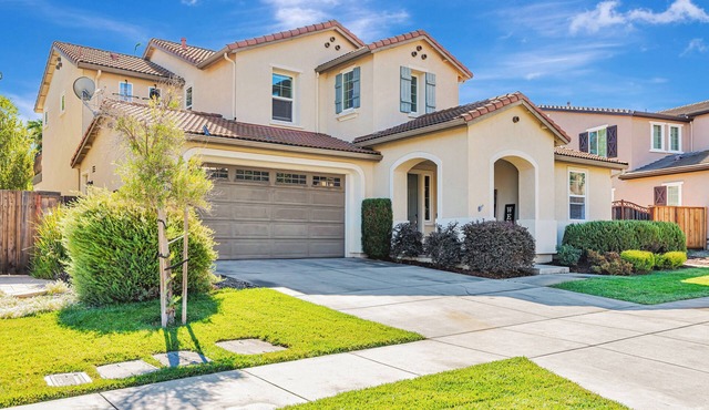 Gilroy Oasis: Spacious 5-bedroom house in charming Gilroy