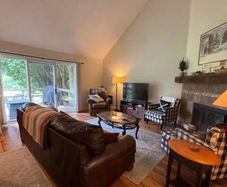 Gorgeous 2BR 2BA Condo At Jiminy Peak w Mtn Views in Hancock