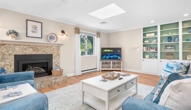 Gray's Getaway: Dog-Friendly Cottage Near Beach