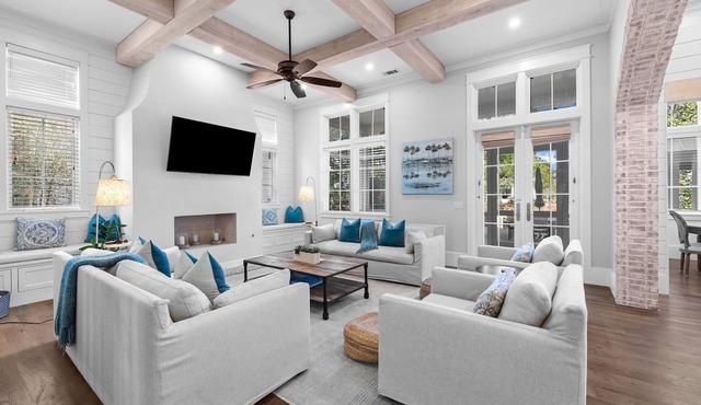 Great for Large Groups, Near Beach Club