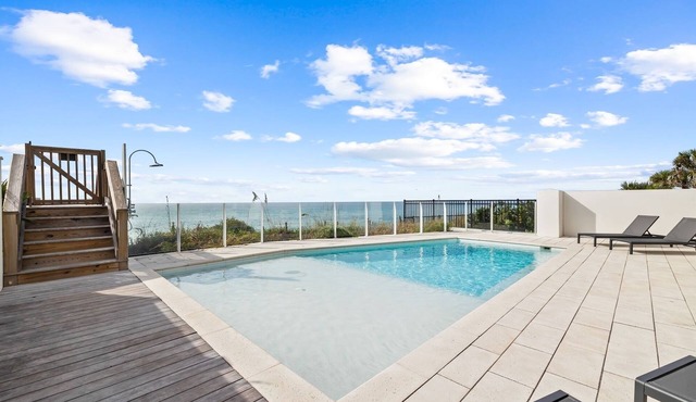 Gulf-Front w/Pool, Peloton, LSV and Carriage