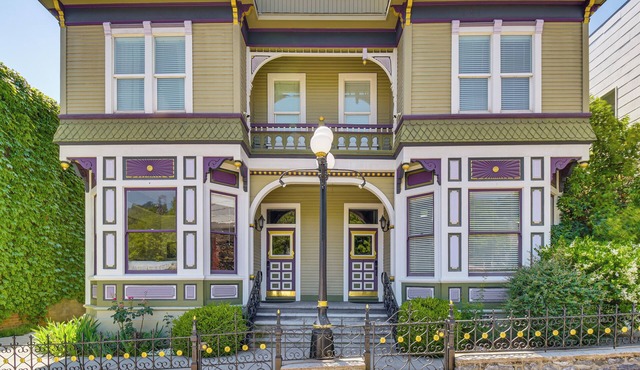 Historic Home in Downtown Sonora!