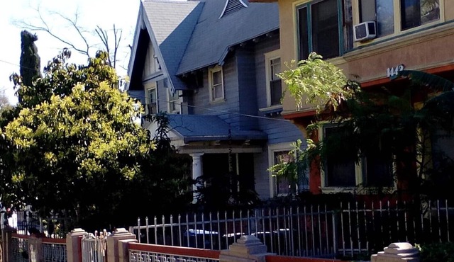 historical Victorian mansions