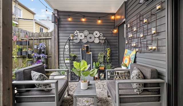 Hot tub, BBQ, Fire pit, Garage, Near Downtown