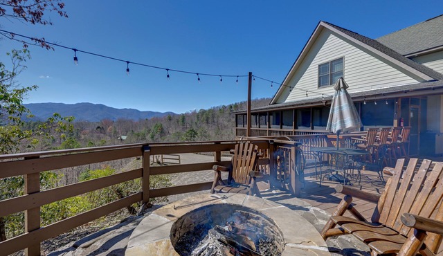 Hot Tub & Mtn Views: Beautiful Bryson City Home