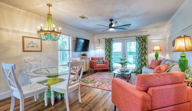 House in PCB-Near 30A-Short walk to the beach, 2 bedroom 1 bath, Pet friendly