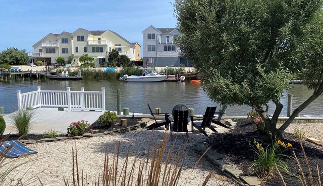 Lagoon Life - private dock and firepit in Little Egg Harbor Township