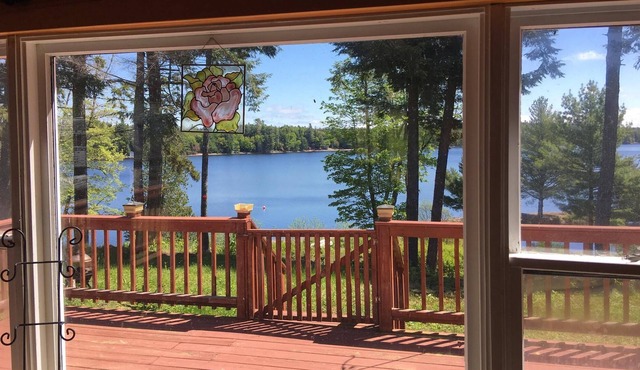 Lakefront vacation Cabin on Pleasant River Lake.