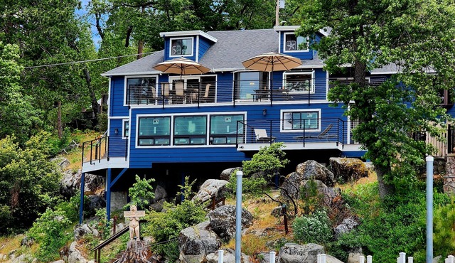 Lakeside Cozy Cabin Close to Pines Village & 13 miles to Yosemite South Entrance