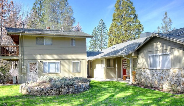 Lazy Bear Lodge