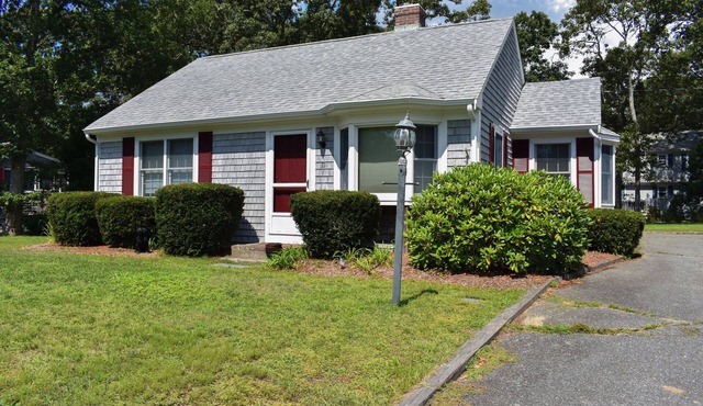 Light and bright two bedroom home in Harwich featuring central air!