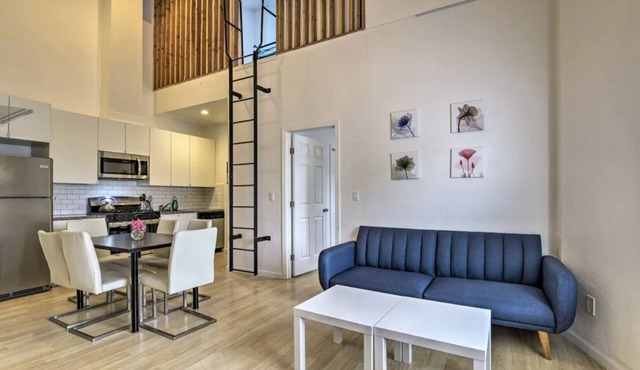 Loft 1700A two blocks from Bart and Amtrek