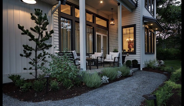 Luxe King Studio~Suite Sand Sea Fine Dining Breakfast in Campbell River