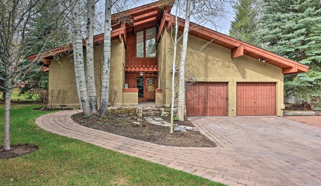 Luxe Sun Valley Retreat w/Hot Tub, 3 Mi to Resort