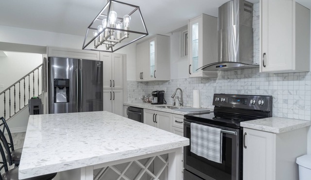 Luxurious Bright Basement Apartment! in Markham