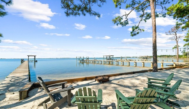 Luxury Bayfront Getaway | Private Pool, Pet Friendly, Boat Access | Sleeps 13