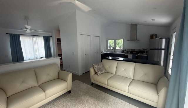 Minimalist 1 BR ADU in a pleasant Woodland neighborhood