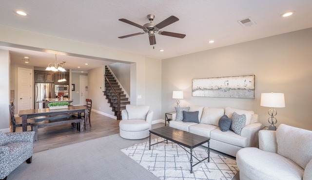 Modern 4BR Overlooking the 18th Green - Sleeps 12