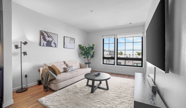 Modern Loft Downtown Proximity + Baseball Stadium Views