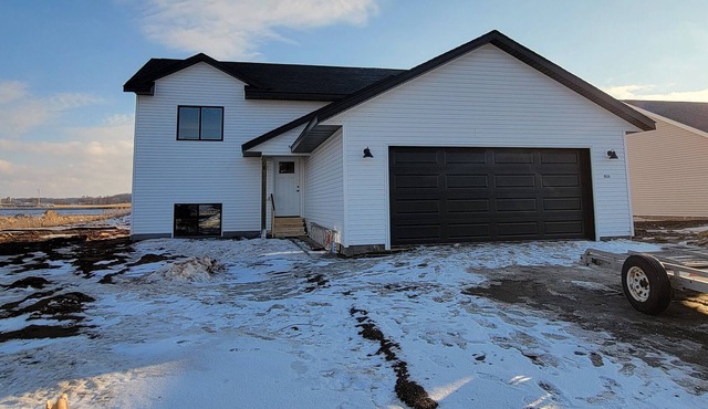 Modern split in Saint Charles
