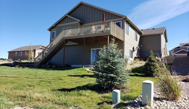 Monument Home with Beautiful Mountain Views