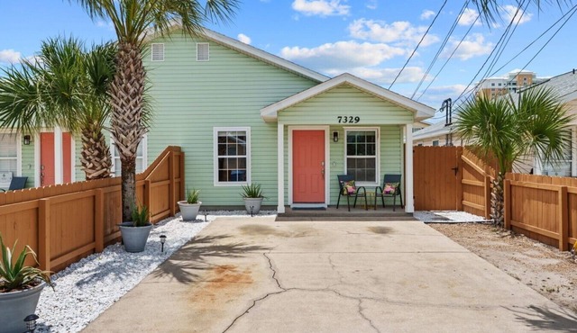 New! Sunset Palms Too 2BR 5 Min Walk to Beach!