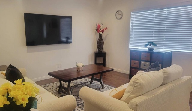 Nice&confortable/house in wonderful Paramount with free park in Paramount
