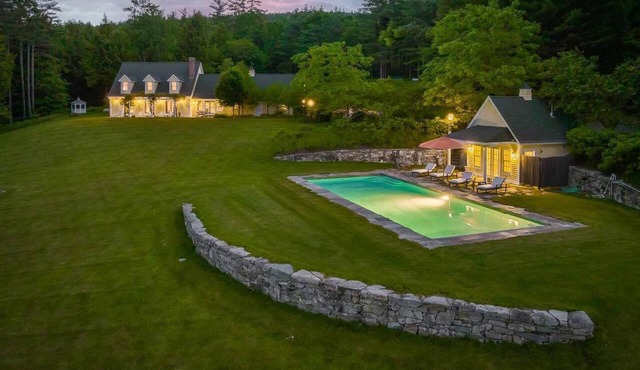 Norwich Estate with Pond, Pool & Mountain Views