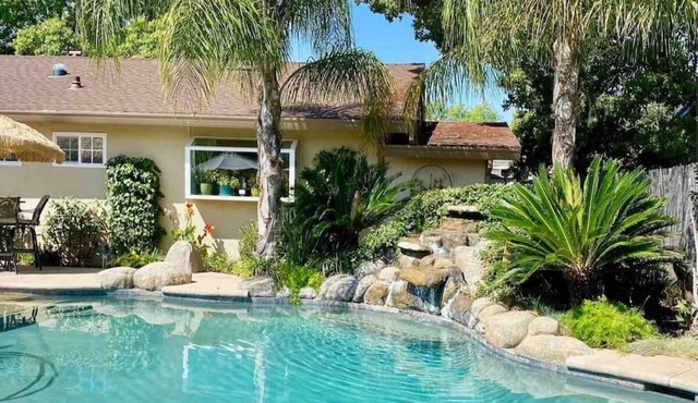 Oasis Getaway for 6