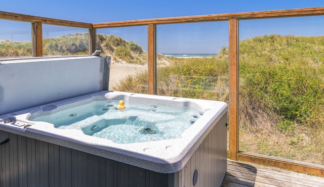Ocean Front! Step Straight Out The Door Onto The Sand! Hot Tub! Dog Friendly!