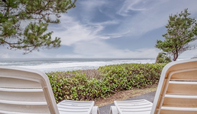 Ocean Front Vacation Home Just North of Seal Rock,
