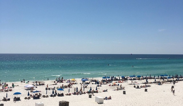 OCEAN FRONT WITH AN AWESOME VIEW! Book Now For Summer!