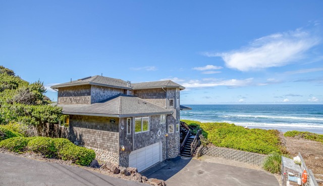 Oceanfront Beauty With Splendid View King Suite!