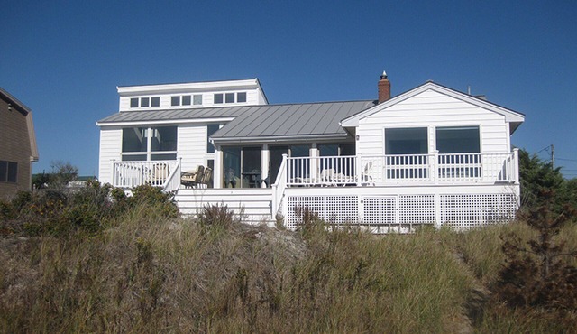 Oceanfront House - Sweeping Views and Lots of Space