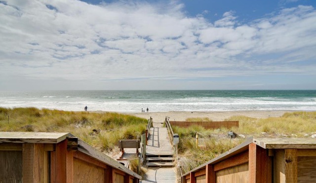 Oceanfront Watsonville Condo w/Beach Access!