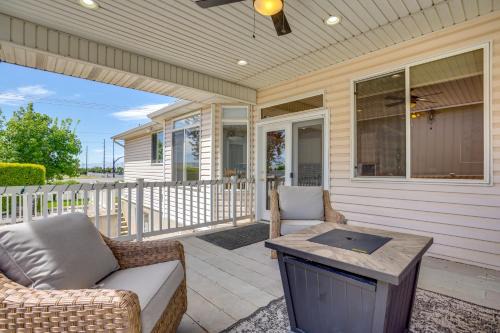 Office, Fire Pit, Deck! Large Rental Near Hill AFB in Clearfield