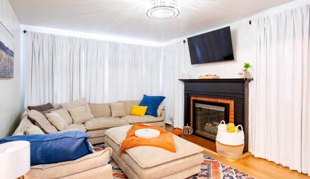 Olde Towne Retreat | Pet-Friendly Family Retreat Near Campus